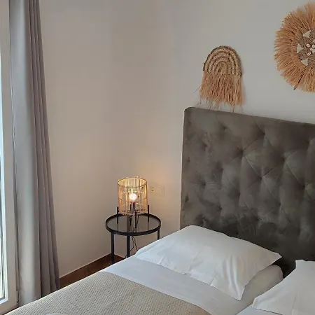 Maria Studios Apartment
