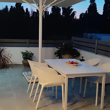 Maria Studios Apartment