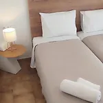 Maria * Páros